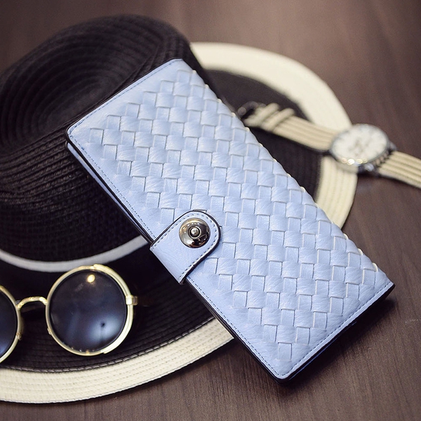 Дамски портфейли в бял,черен,розов,жълт,син,кафяв и сив цвят 