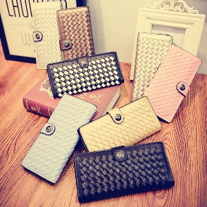 Οι γυναίκες πορτοφόλια σε λευκό, μαύρο, ροζ, κίτρινο, μπλε, καφέ και γκρι