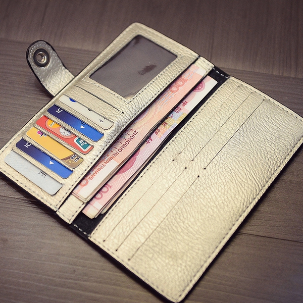 Дамски портфейли в бял,черен,розов,жълт,син,кафяв и сив цвят 