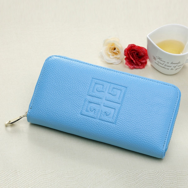 Γυναικείο πορτοφόλι σε ασημί, μαύρο, ροζ, κόκκινο, φούξια, μπλε και κίτρινο