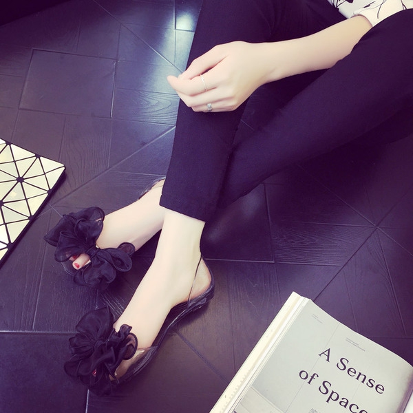 παπούτσια από σιλικόνη με έγχρωμη κορδέλα