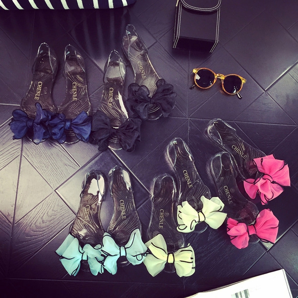 παπούτσια από σιλικόνη με έγχρωμη κορδέλα