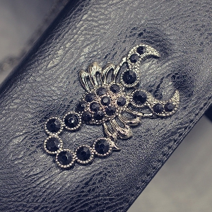 Дамски портфейл със скорпион в сребрист,цикламен,черен,син и златист цвят