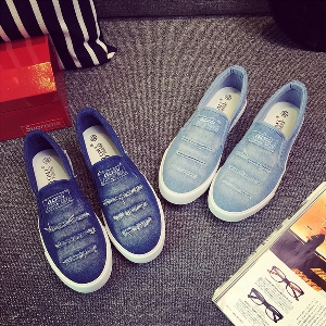 Ανδρικά παπούτσια - δύο μοντέλα - σκούρο μπλε και το γαλάζιο κρόσσια