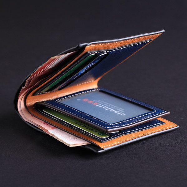 Πορτοφόλια των ανδρών σε τεχνητό δέρμα σε καφέ και μαύρο - 2 μοντέλα.