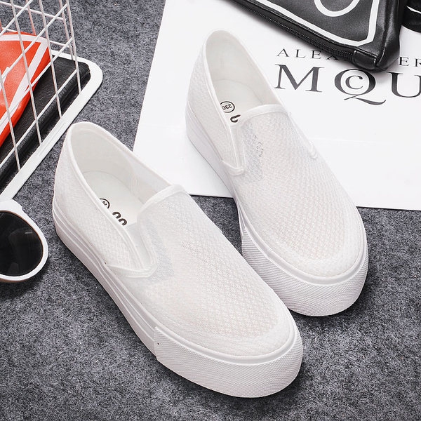 Γυναικεία καλοκαιρινά αναπνεύσιμα παπούτσια - μαύρα και άσπρα - κατάλληλα για τη  καθημερινή ζωή και beach-top model