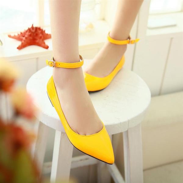 Γυναικεία λουστρίν παπούτσια με λουράκι σε πέντε χρώμα