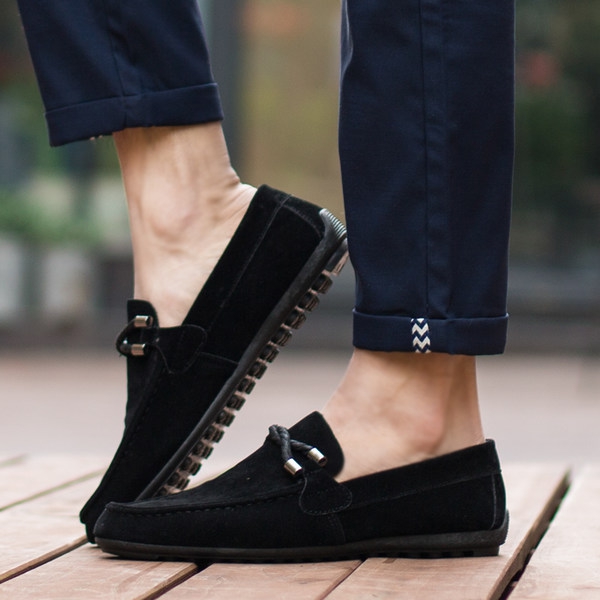 Ανδρικά μοκασίνια για την άνοιξη και το φθινόπωρο - ρετρό μοτίβα σε διάφορες παραλλαγές - μαύρο, μπλε, λευκό, καφέ χρώμα