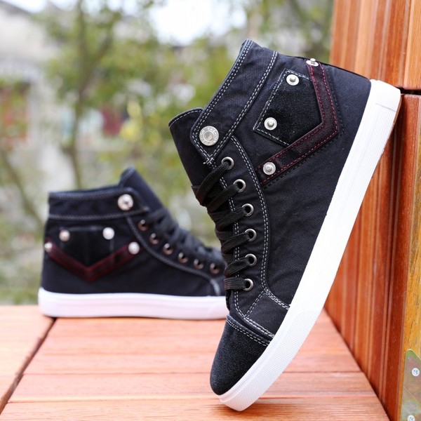 Παπούτσια ανδρικά  για την άνοιξη μόδας σε διάφορα κορυφαία modela- με τζιν ύφασμα - μαύρο, ανοιχτό μπλε, σκούρο μπλε, το χρώμα