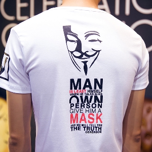 αντρικά πουκάμισα με κοντά μανίκια εικόνα της μάσκας από την ταινία «V for Vendetta»