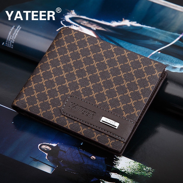 Πορτοφόλι των ανδρών σε λευκό και καφέ χρώμα