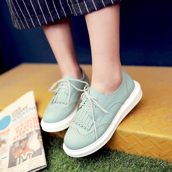 Γυναικεία καθημερινά ρετρό παπούτσια σε μπεζ, ροζ, μπλε και άσπρο χρώμα