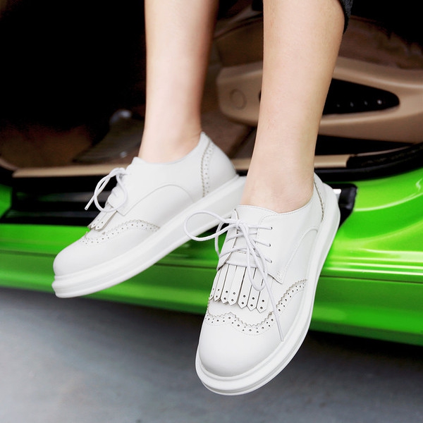 Γυναικεία καθημερινά ρετρό παπούτσια σε μπεζ, ροζ, μπλε και άσπρο χρώμα