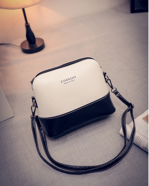 Κυρίες σακίδιο με μαύρο δερματίνη