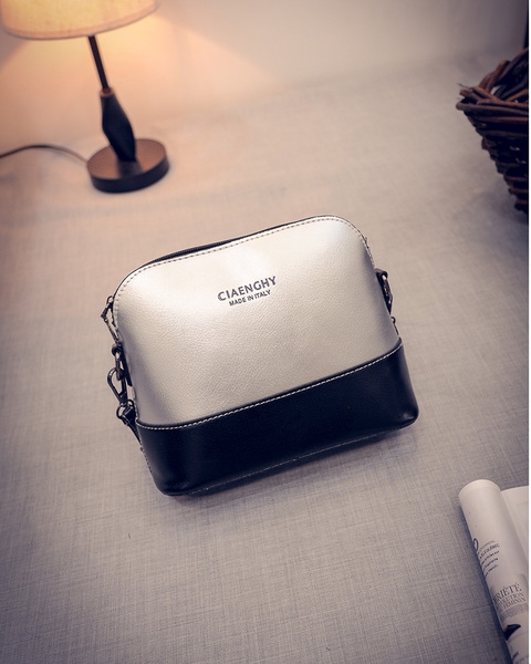 Κυρίες σακίδιο με μαύρο δερματίνη