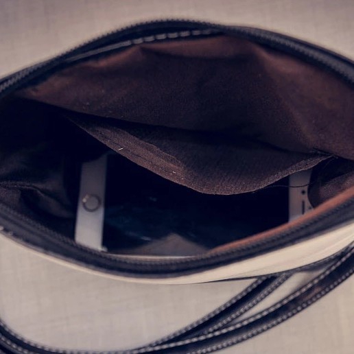 Κυρίες σακίδιο με μαύρο δερματίνη