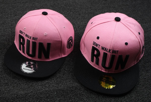 Καπέλα για τα παιδιά και τους ενήλικες - 4 μοντέλο αστικό ύφος