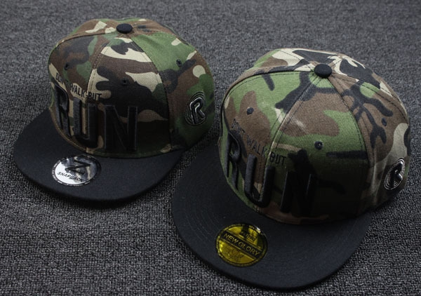 Καπέλα για τα παιδιά και τους ενήλικες - 4 μοντέλο αστικό ύφος