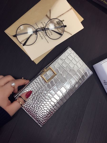 Γυναικείο πορτοφόλι από συνθετικό δέρμα σε γκρι, μαύρο, μπλε, ασημί, χρυσό, φούξια, ροζ και μοβ - 10 μοντέλα