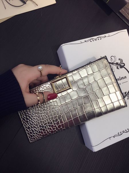 Γυναικείο πορτοφόλι από συνθετικό δέρμα σε γκρι, μαύρο, μπλε, ασημί, χρυσό, φούξια, ροζ και μοβ - 10 μοντέλα