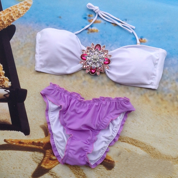 Μαγιό με καρφίτσα