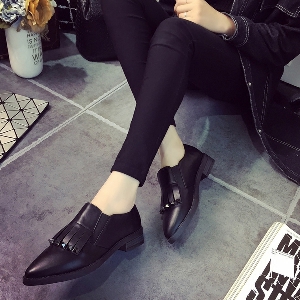 Дамски леки обувки в ретро стил с ресни в два цвята
