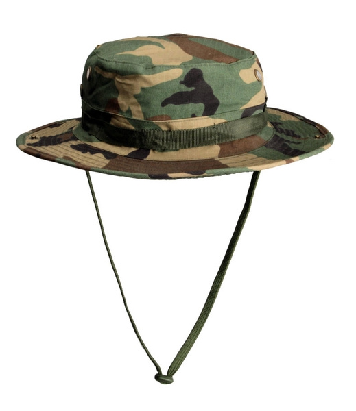 Дамски и мъжки камуфлажни шапки подходящи за алпинизъм лов и риболов