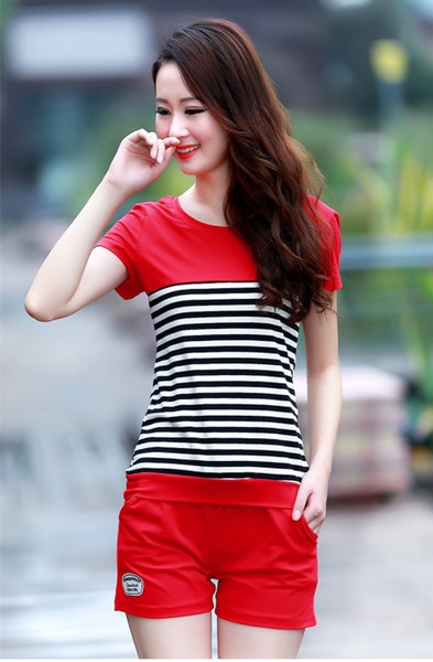 Γυναικείο  καλοκαιρινό  σετ  πουκάμισο με κοντά μανίκια και παντελόνια - τρία κορυφαία μοντέλα