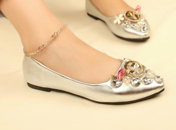 Γυναικεία παπούτσια με διαμάνδια 