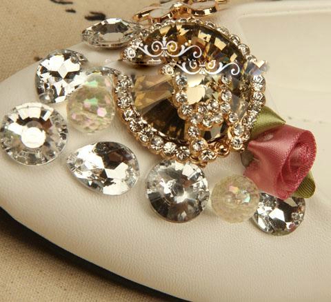 Γυναικεία παπούτσια με διαμάνδια 