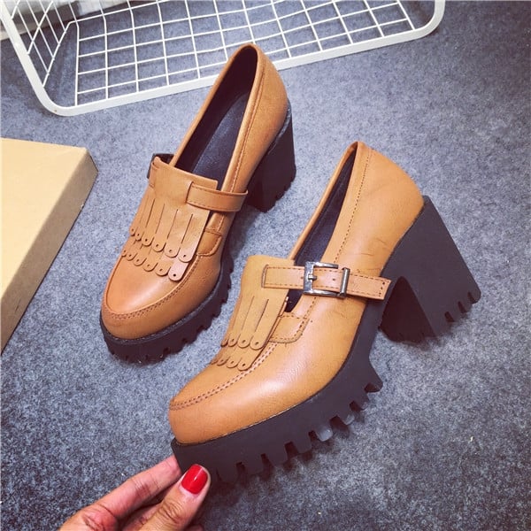 Καθημερινά παπούτσια δερμάτινα γυναικεία με  σόλα και ελαφρό τακούνια