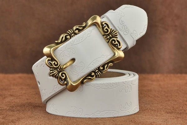 Γυναικείες ζώνες σε μαύρο, λευκό και κόκκινο από συνθετικό δέρμα