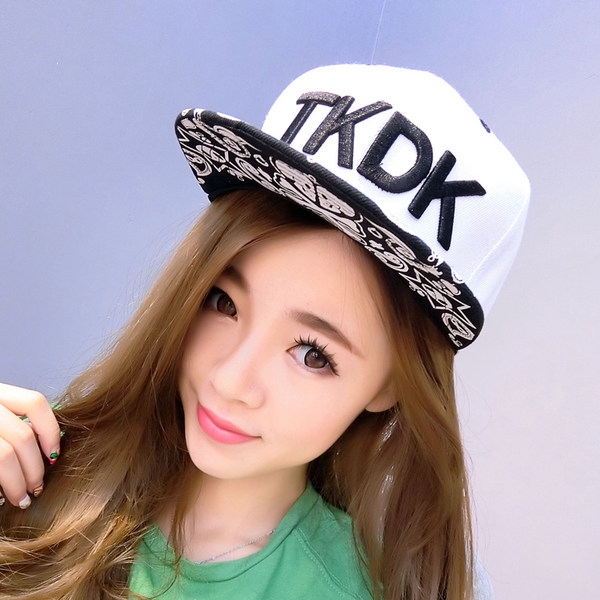 Καπέλα σε διάφορα χρώματα - 24 μοντέλα