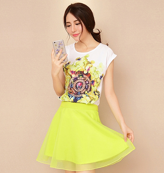 Οι γυναίκες που σε δύο εκδόσεις: μια φούστα και σορτς