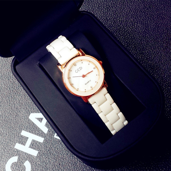 Дамски кварцов часовник с керамична каишка