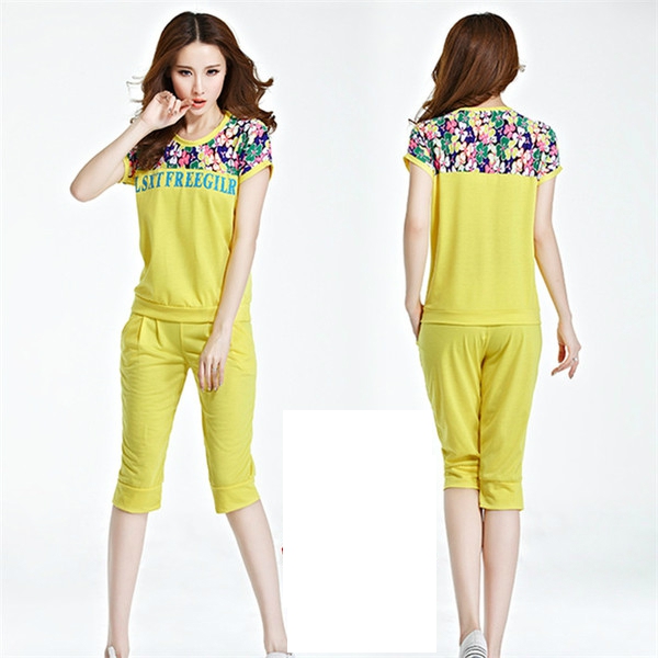 Дамски цветни ежедневни комплекти