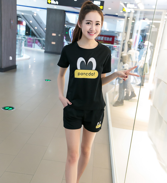 Дамски летен комплект в различни цветове - с къси панталонки и къс ръкав