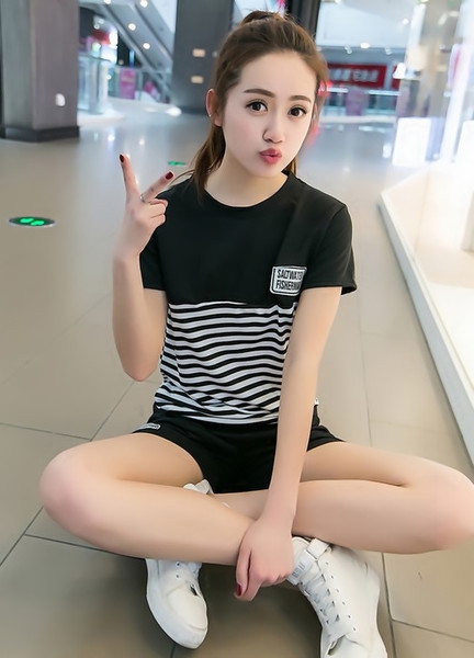 Дамски летен комплект в различни цветове - с къси панталонки и къс ръкав