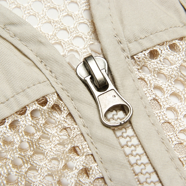 Мъжки тънък бежов елек 