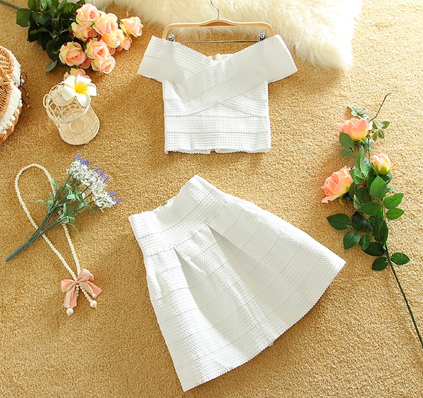 Οι γυναίκες μπουστάκι καλοκαίρι κοστούμι και φούστα