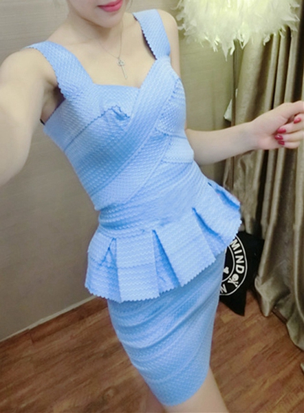 Οι γυναίκες μπουστάκι καλοκαίρι κοστούμι και φούστα