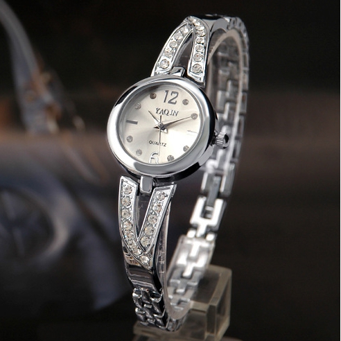 Дамски кварцов часовник два модела два цвята