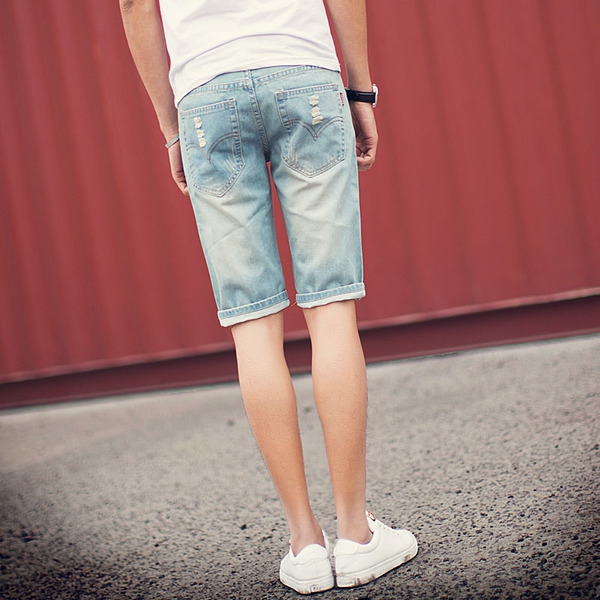 Светли мъжки къси панталони от деним 