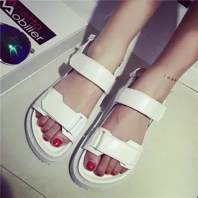 Ежедневни дамски сандали в черен и бял - 2 модела