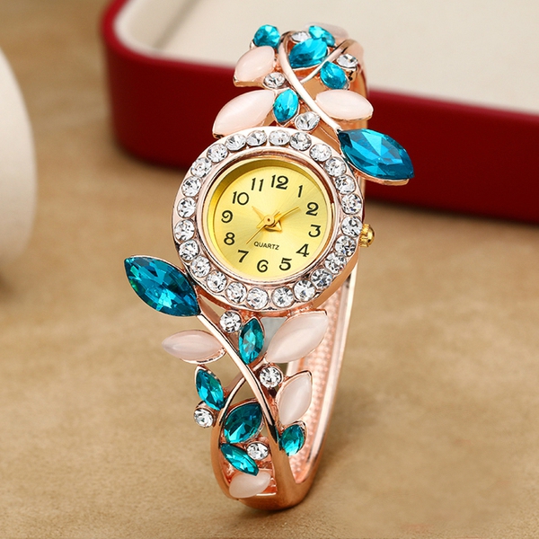 Дамски часовник тип гривна 4 модела