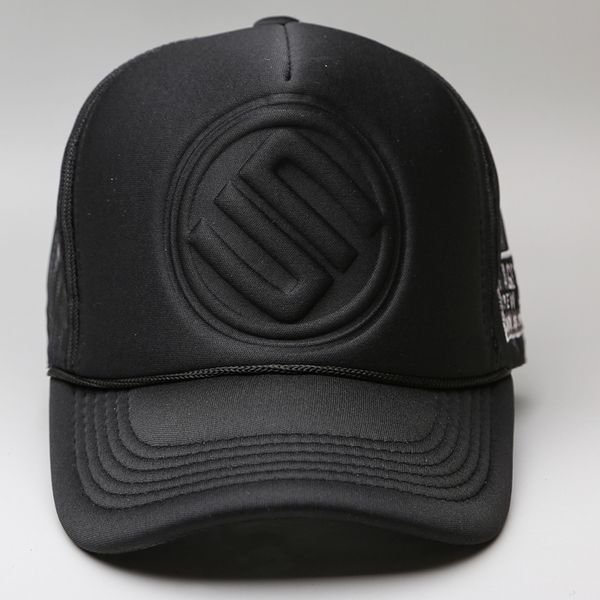 Шапки за жени и мъже в различни цветове - 16 модела