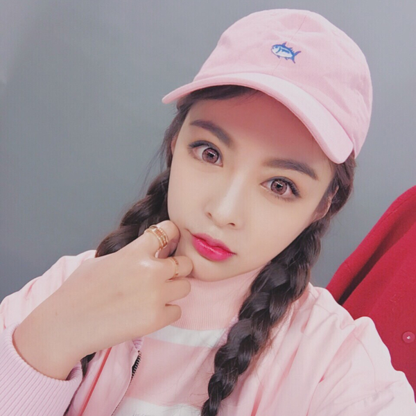 Καπέλα στο αστικό ύφος - 23 μοντέλα