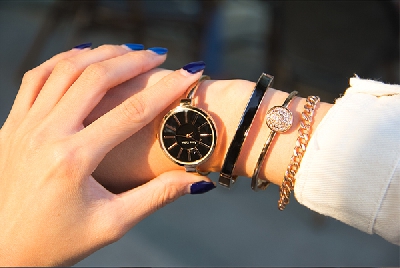 Дамски часовник гривна два цвята