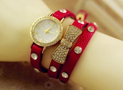 Дамски часовник тип гривна 24 модела