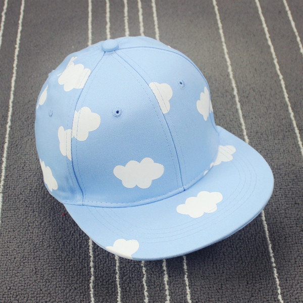 Интересни дамски шапки в много различни комбинации от цветове - 17 модела